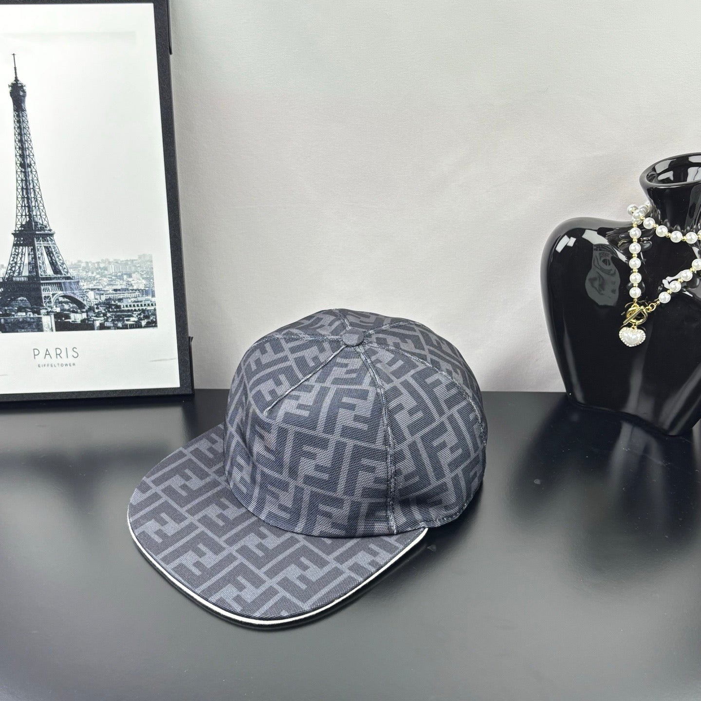 Casquette F plate