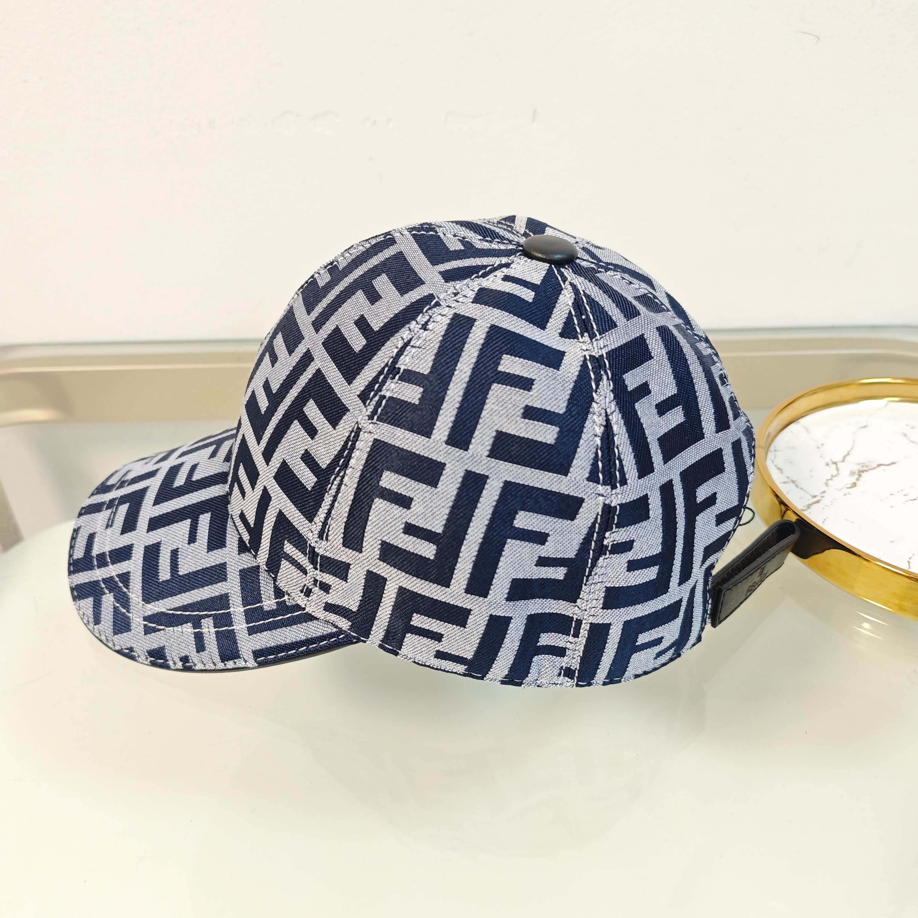 Casquette F