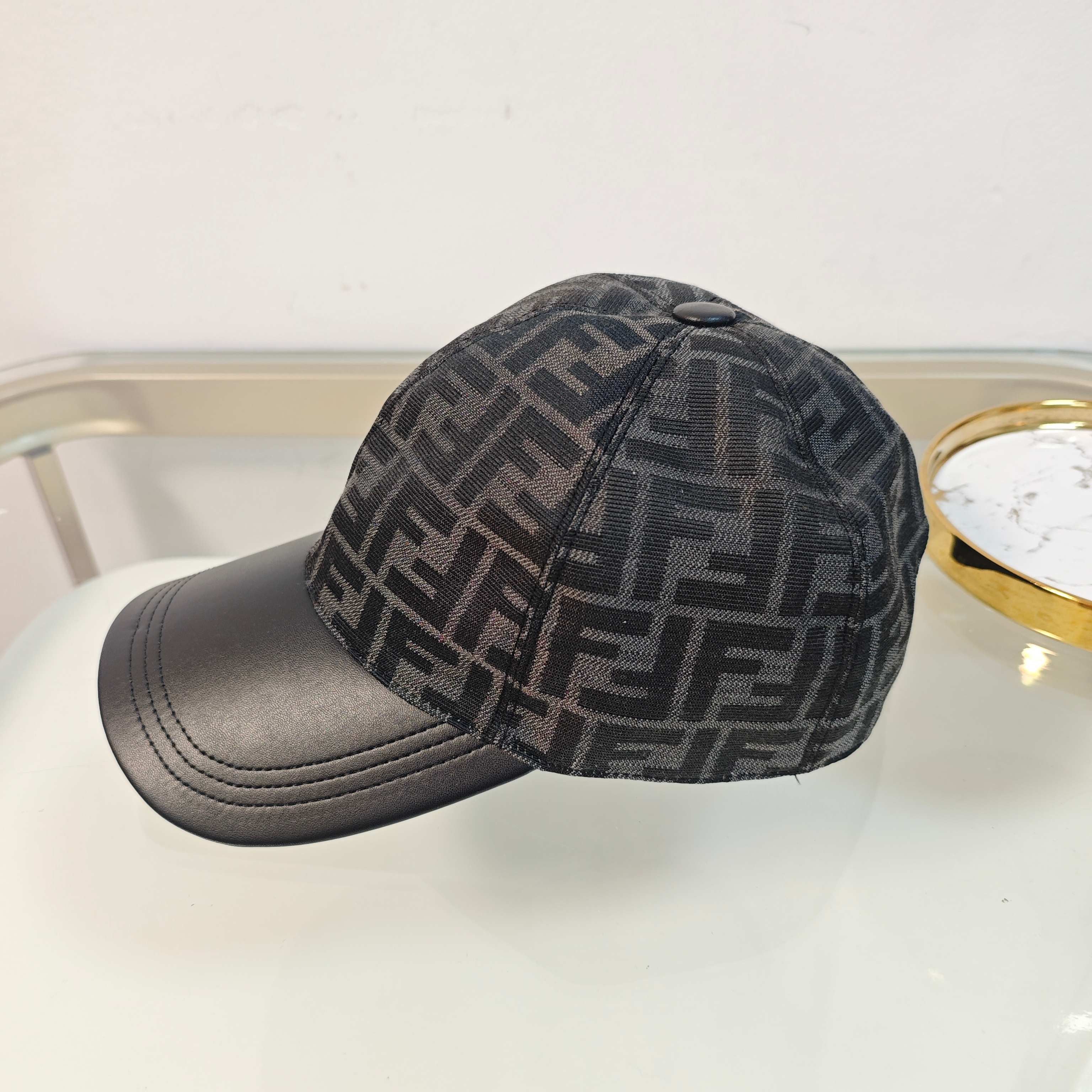 Casquette F