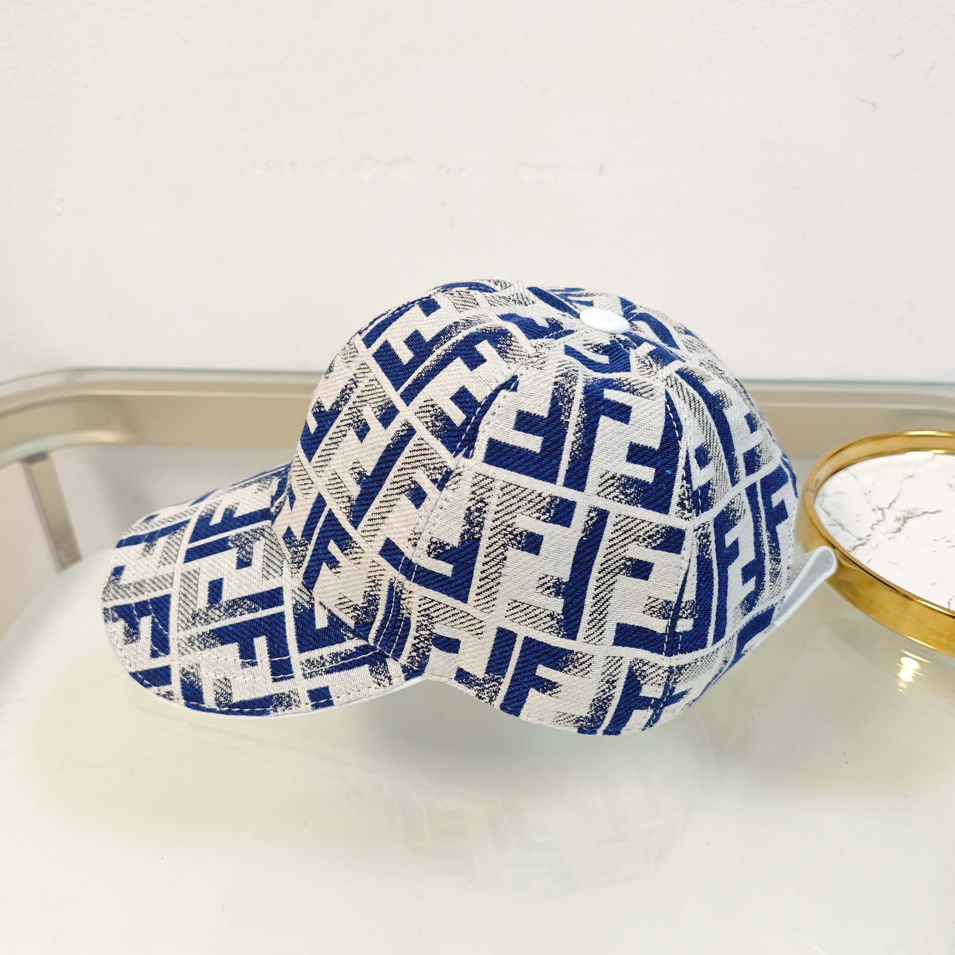 Casquette F