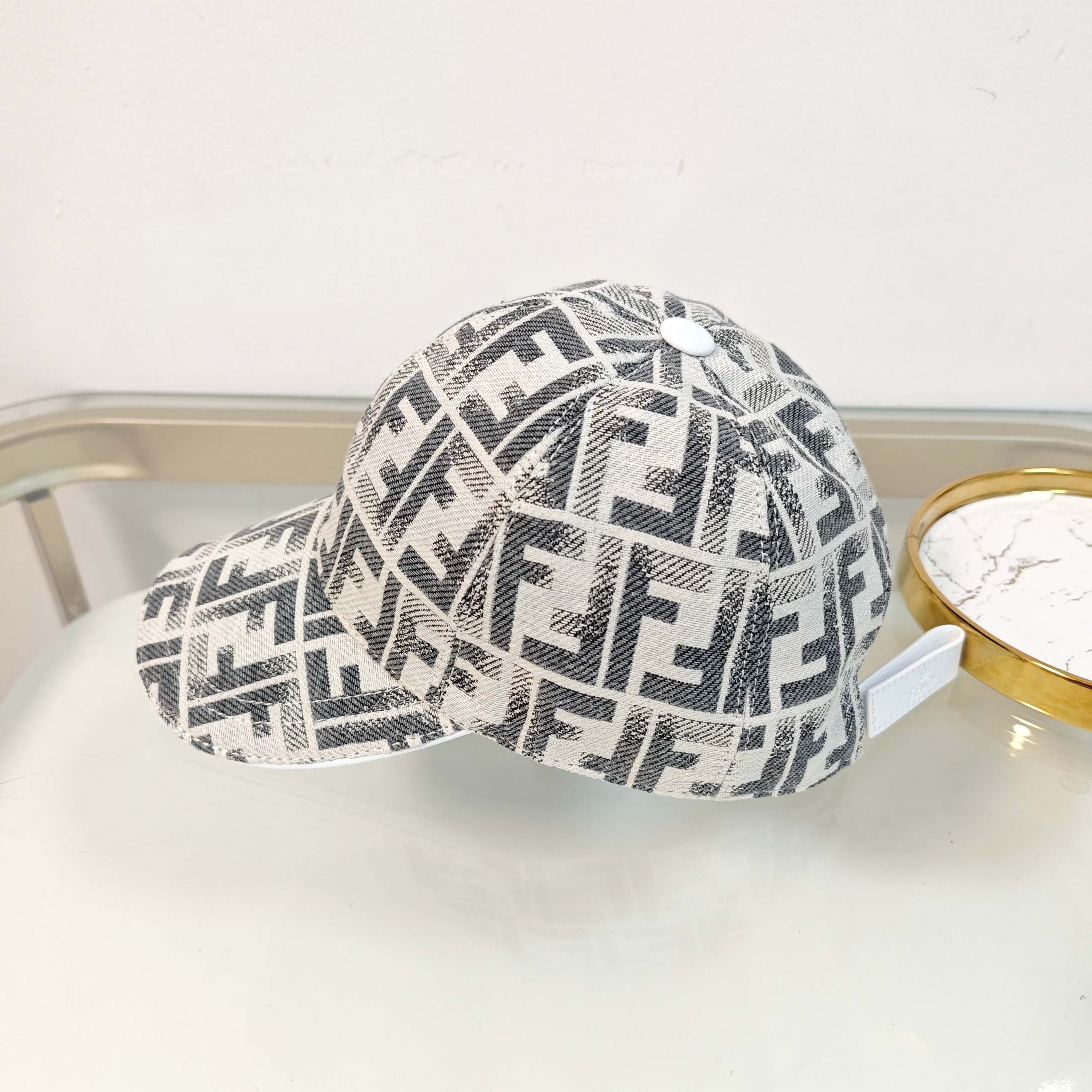 Casquette F